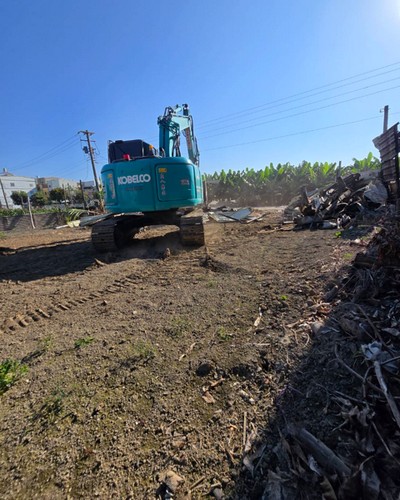 高雄鐵皮屋拆除, 高雄農地整地, 高雄拉皮整修, 高雄拆除工程, 高雄打石拆除