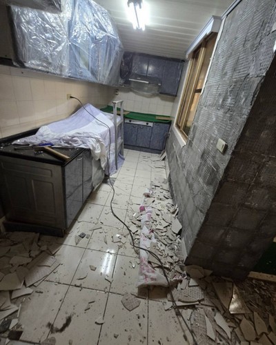 高雄鹽埕磁磚工程, 高雄鹽埕貼壁地磚, 高雄鹽埕貼磁磚, 高雄鹽埕貼地磚, 高雄鹽埕貼壁磚, 高雄鹽埕磁磚修補, 高雄鹽埕貼地磚, 高雄鹽埕貼磁磚, 高雄鹽埕地板重新鋪設