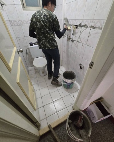 高雄燕巢磁磚修補修改, 高雄燕巢磁磚修補, 高雄燕巢修補磁磚, 高雄燕巢老舊地磚拆除更新, 高雄燕巢地磚拆除更新, 高雄燕巢磁磚修繕, 高雄燕巢貼磁磚師傅, 高雄燕巢磁磚工程, 高雄燕巢貼壁地磚, 高雄燕巢貼磁磚