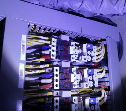 高雄室內配線, 高雄室內配管, 高雄水電師傅, 高雄水電工, 高雄舊屋翻新, 高雄舊屋重新配管, 高雄水管埋設, 高雄換馬桶, 高雄換水龍頭, 高雄舊屋翻新, 高雄房子結構補強