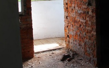 高雄拆除工程, 高雄隔間拆除, 高雄磚牆拆除, 高雄拆除公司, 高雄廁所浴室拆除, 高雄天花板拆除, 高雄水泥地磚拆除,高雄衛浴浴缸拆除